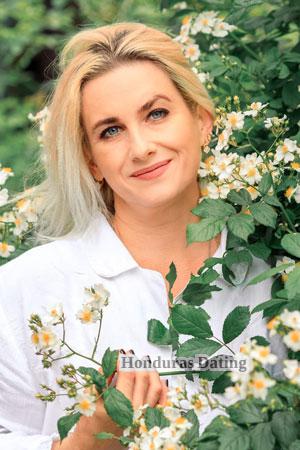 220668 - Viktoriia Age: 51 - Ukraine